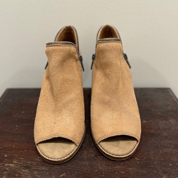 Lucky Brand Jakobie Peep Toe Wedge Bootie Heels - Picture 2 of 4